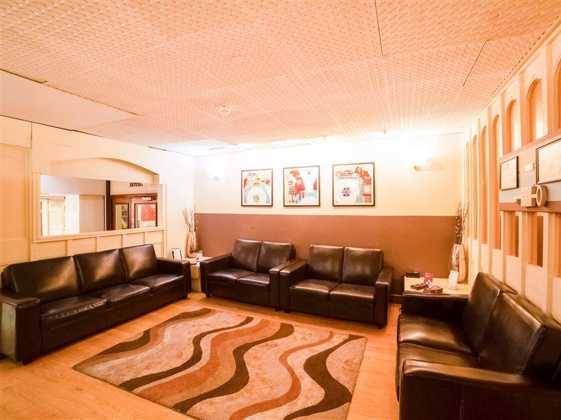 Sandringham Hotel